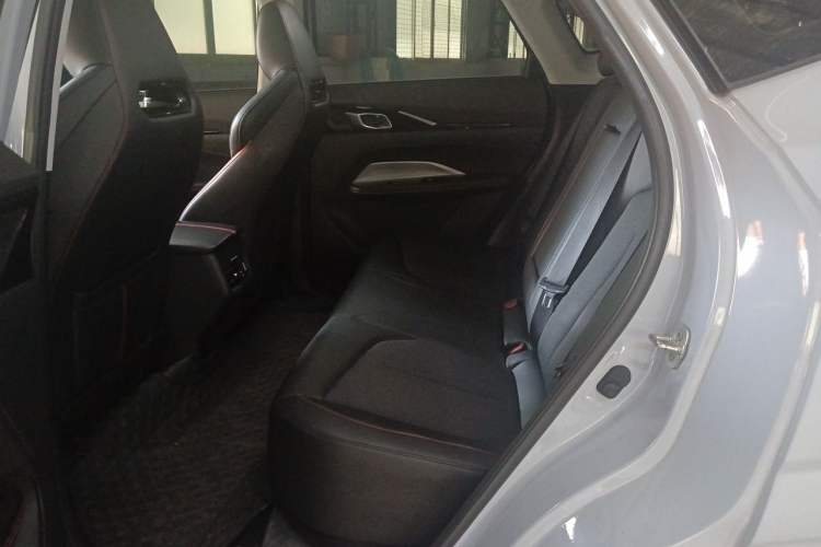 Used CHANGAN OSHAN Z6 2022 Blue Whale 1.5T DCT Luxury Model Left Rear Seat
