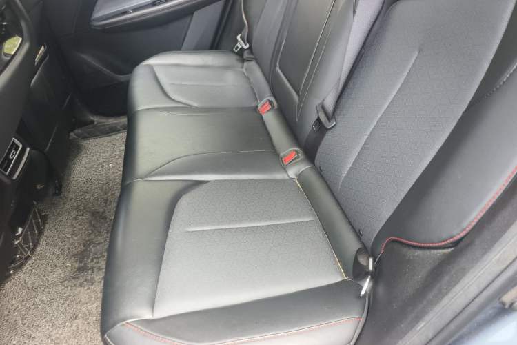 Used CHANGAN OSHAN Z6 2022 Blue Whale 1.5T DCT Smart Edition Left Rear Seat