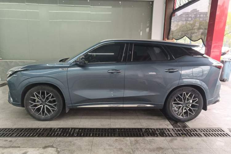 Used CHANGAN OSHAN Z6 2022 Blue Whale 1.5T DCT Smart Navigation Model Left Side