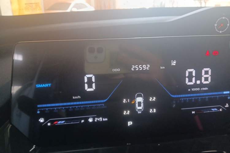 Used CHANGAN OSHAN Z6 2022 Blue Whale 1.5T DCT Luxury Model Odometer Close Up