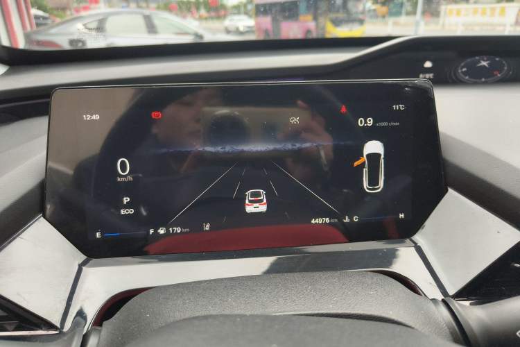 Used CHANGAN OSHAN Z6 2022 Blue Whale 1.5T DCT Smart Edition Odometer Close Up