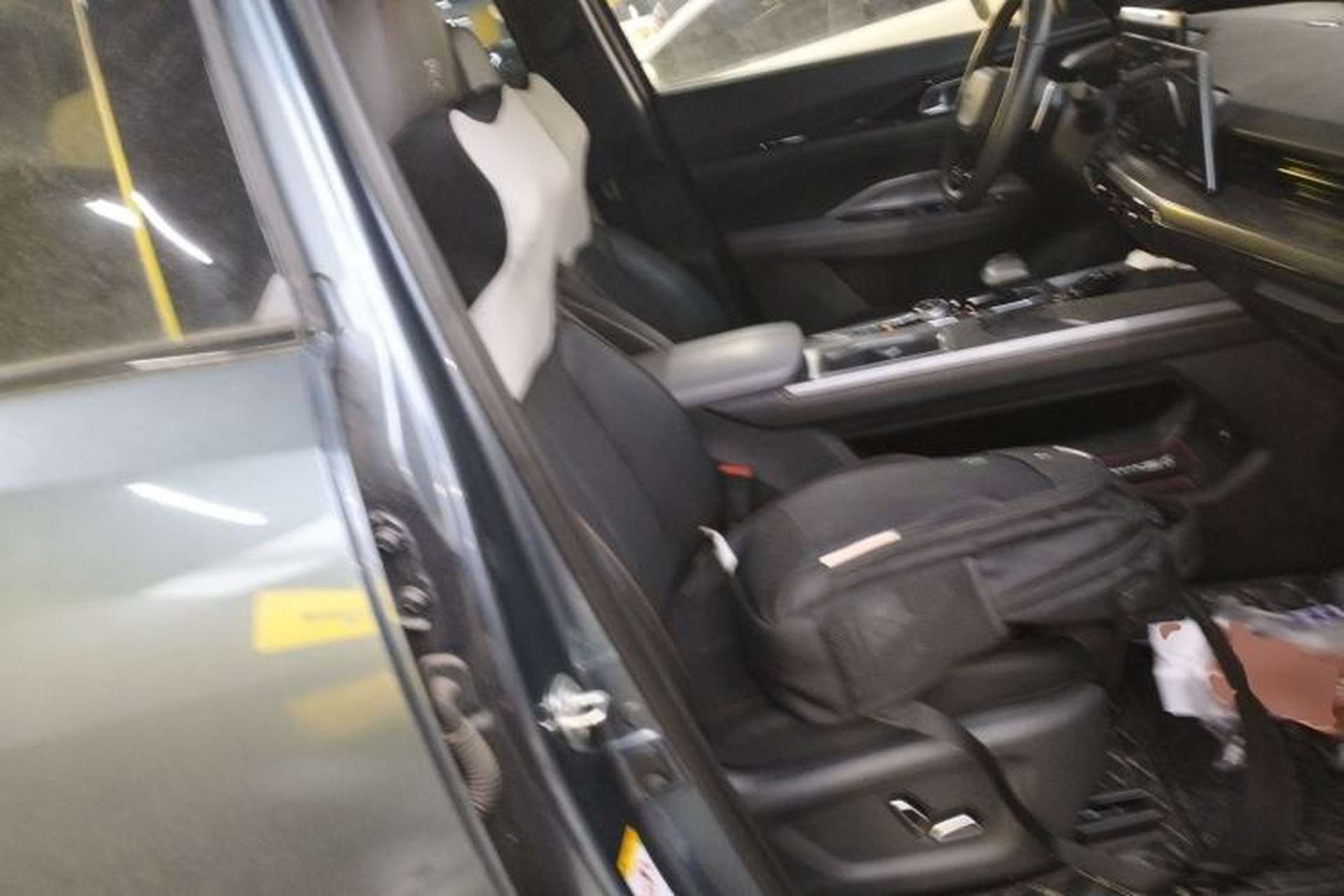 Used CHANGAN OSHAN Z6 2022 Blue Whale 1.5T DCT Smart Edition Urban Version Right Front Seat