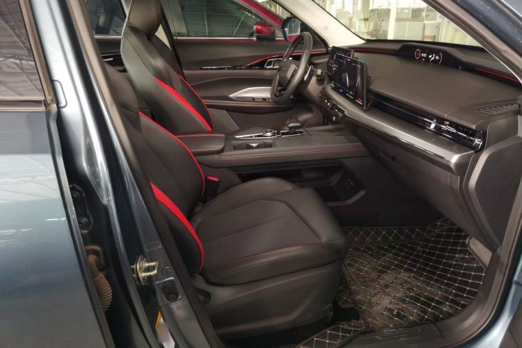 Used CHANGAN OSHAN Z6 2022 Blue Whale 1.5T DCT Luxury Model Right Front Seat