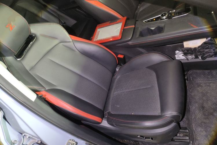 Used CHANGAN OSHAN Z6 2022 Blue Whale 1.5T DCT Smart Edition Right Front Seat