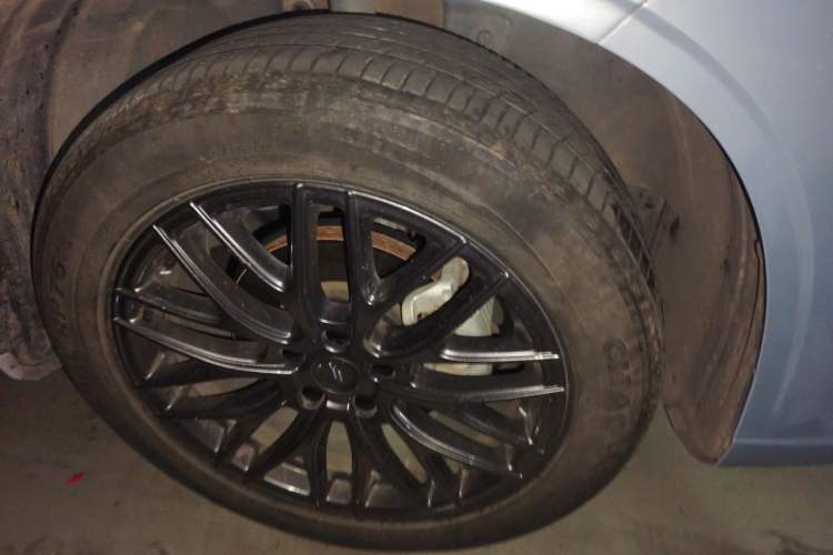 Used CHANGAN OSHAN Z6 2022 Blue Whale 1.5T DCT Luxury Model Right Front Wheel Hub
