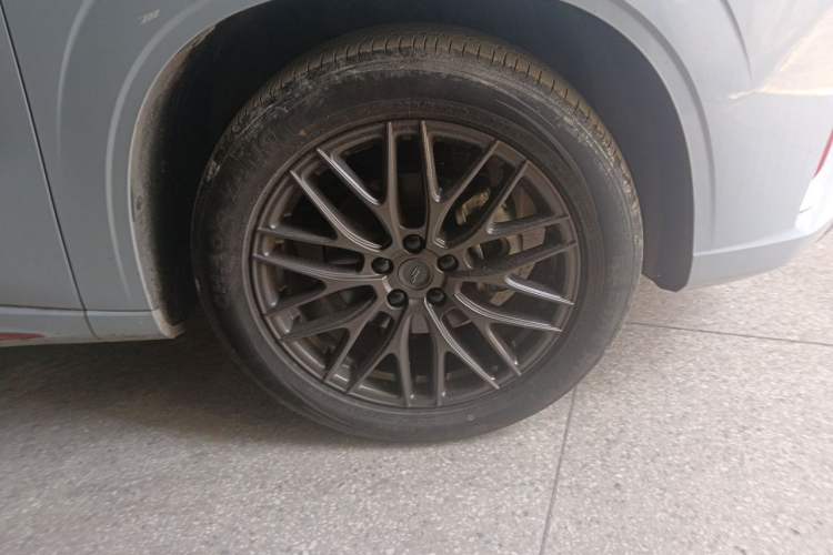 Used CHANGAN OSHAN Z6 2022 Blue Whale 1.5T DCT Luxury Model Right Front Wheel Hub