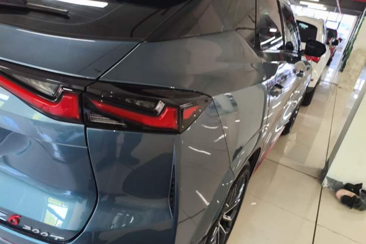 Used CHANGAN OSHAN Z6 2022 Blue Whale 1.5T DCT Smart Edition Urban Version Right Rear Taillight
