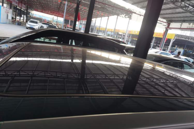 Used CHANGAN OSHAN Z6 2022 Blue Whale 1.5T DCT Luxury Model Roof