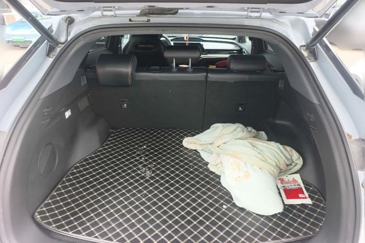 Used CHANGAN OSHAN Z6 2022 Blue Whale 1.5T DCT Smart Edition Urban Version Trunk