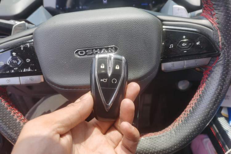 Used CHANGAN OSHAN Z6 2022 Blue Whale 1.5T DCT Luxury Model Vehicle Key