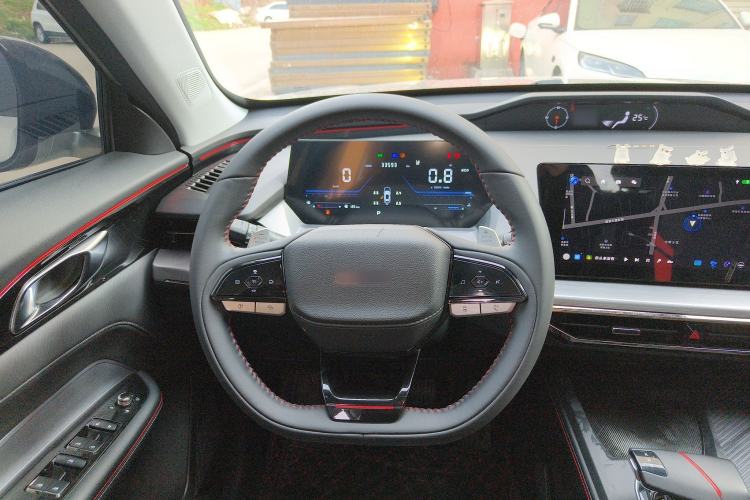 Used CHANGAN OSHAN Z6 2022 Blue Whale 1.5T DCT Luxury Model Steering Wheel