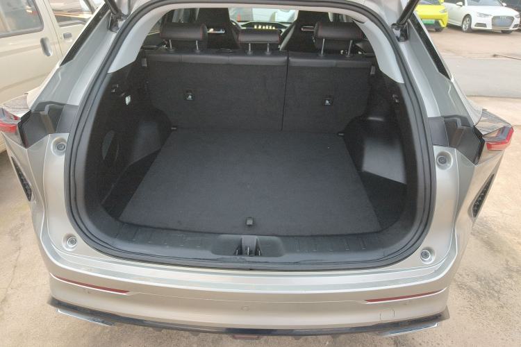 Used CHANGAN OSHAN Z6 2022 Blue Whale 1.5T DCT Luxury Model Trunk