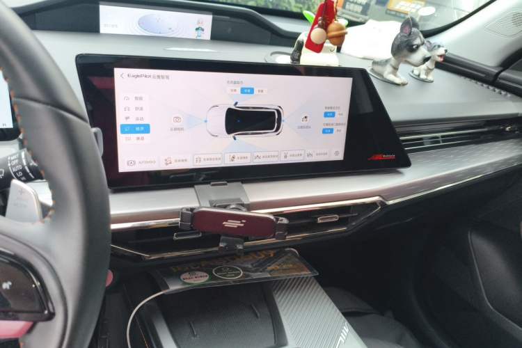 Used CHANGAN OSHAN Z6 2022 Blue Whale 1.5T DCT Smart Edition Audio And AC Panel