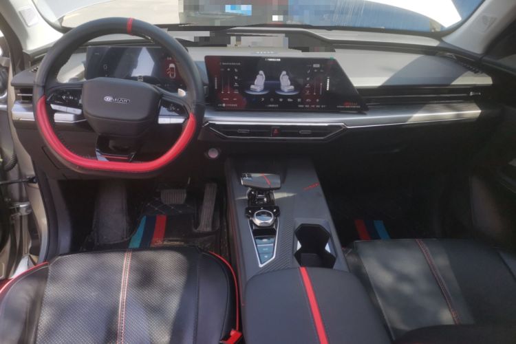 Used CHANGAN OSHAN Z6 2022 Blue Whale 1.5T DCT Smart Edition Center Console