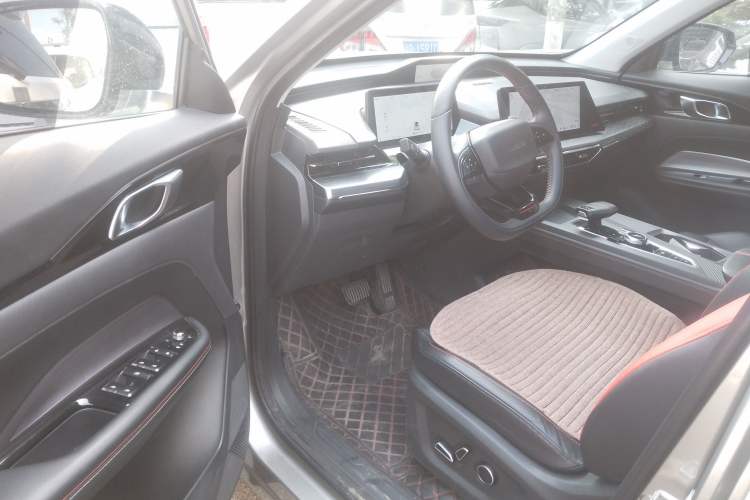 Used CHANGAN OSHAN Z6 2022 Blue Whale 1.5T DCT Smart Navigation Model Driver Seat