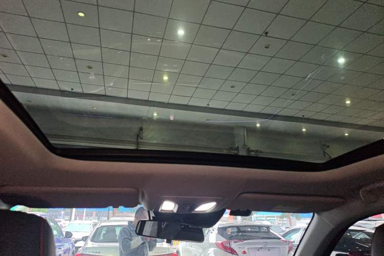 Used CHANGAN OSHAN Z6 2022 Blue Whale 1.5T DCT Smart Edition Headliner