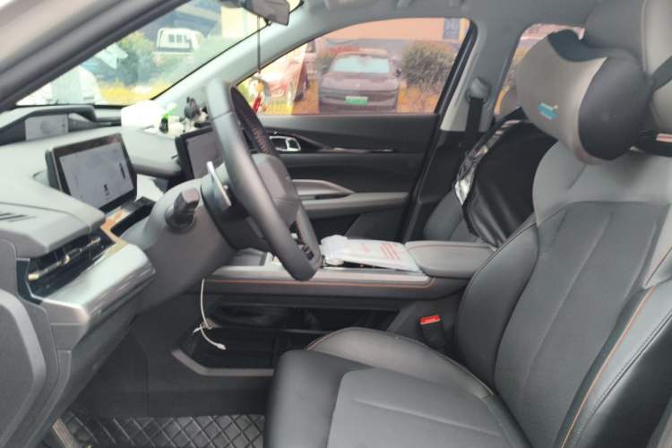 Used CHANGAN OSHAN Z6 2022 Blue Whale 1.5T DCT Smart Edition Left Front Seat