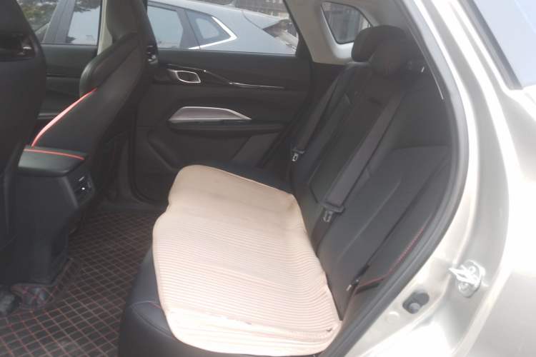 Used CHANGAN OSHAN Z6 2022 Blue Whale 1.5T DCT Smart Navigation Model Left Rear Seat