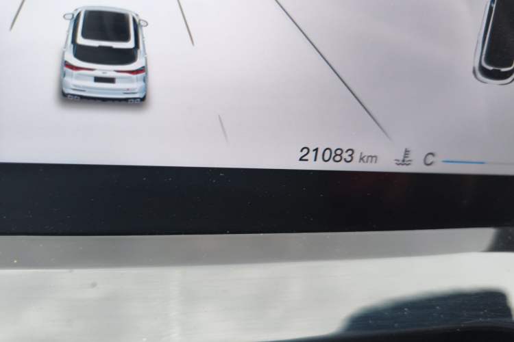 Used CHANGAN OSHAN Z6 2022 Blue Whale 1.5T DCT Smart Edition Odometer Close Up