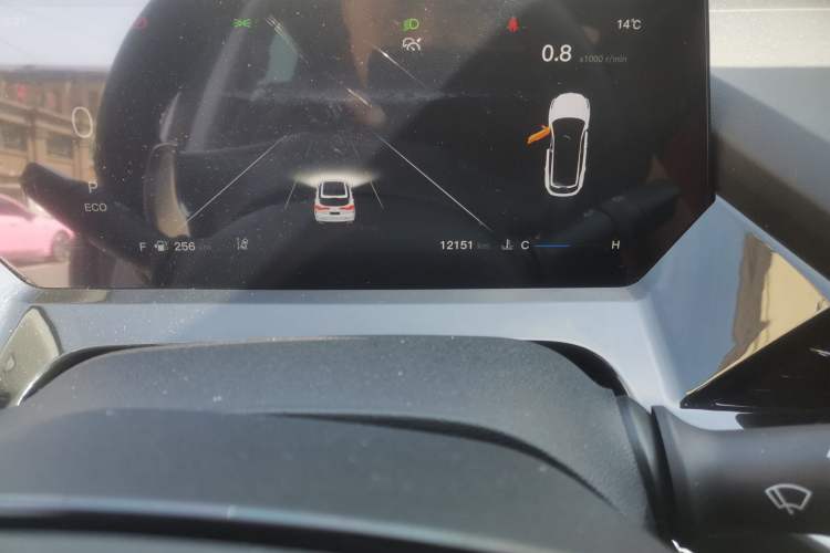 Used CHANGAN OSHAN Z6 2022 Blue Whale 1.5T DCT Smart Edition Odometer Close Up