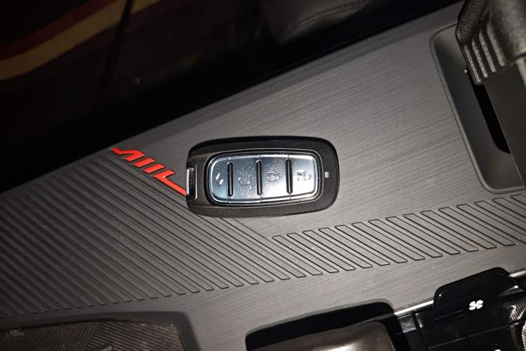 Used CHANGAN OSHAN Z6 2022 Blue Whale 1.5T DCT Smart Edition Vehicle Key