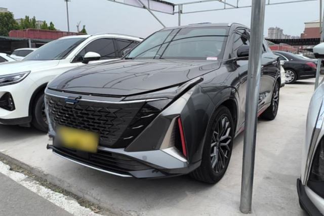 Used CHANGAN OSHAN Z6 2022 Blue Whale 1.5T DCT Smart Navigation Model