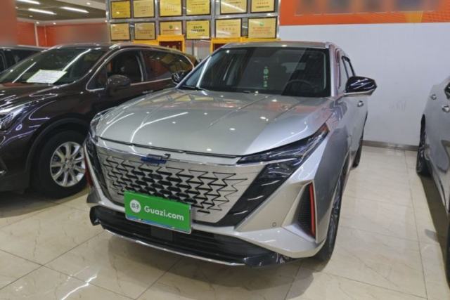 Used CHANGAN OSHAN Z6 2022 Blue Whale 1.5T DCT Luxury Model