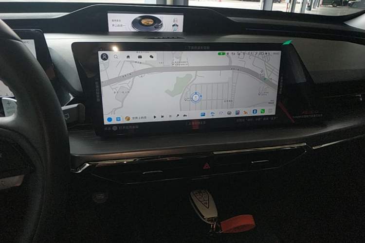 Used CHANGAN OSHAN Z6 2022 Blue Whale 1.5T DCT Smart Navigation Model Audio And AC Panel