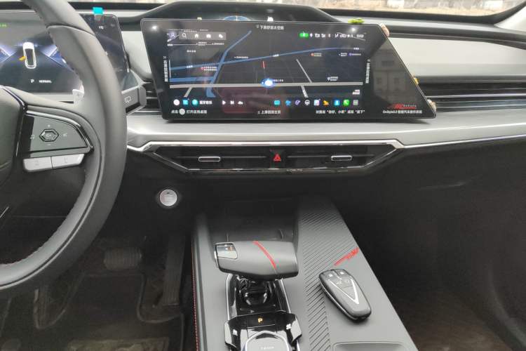 Used CHANGAN OSHAN Z6 2022 Blue Whale 1.5T DCT Smart Edition Urban Version Audio And AC Panel