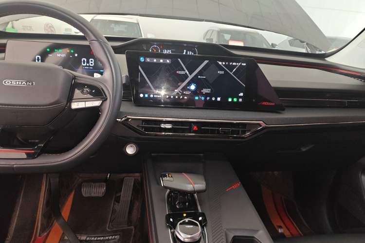 Used CHANGAN OSHAN Z6 2022 Blue Whale 1.5T DCT Luxury Model Audio And AC Panel