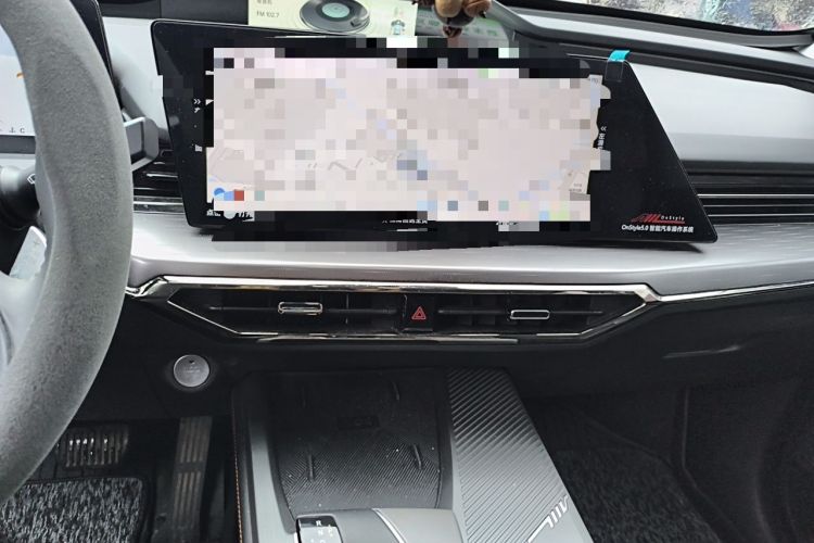 Used CHANGAN OSHAN Z6 2022 Blue Whale 1.5T DCT Luxury Model Audio And AC Panel