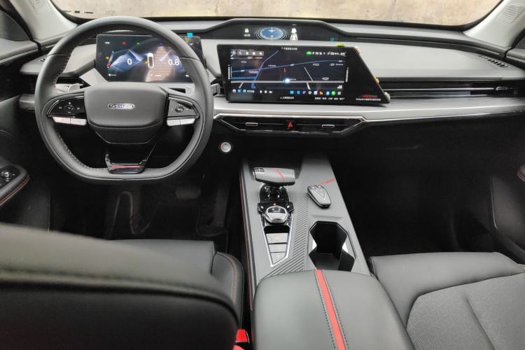 Used CHANGAN OSHAN Z6 2022 Blue Whale 1.5T DCT Smart Edition Urban Version Center Console
