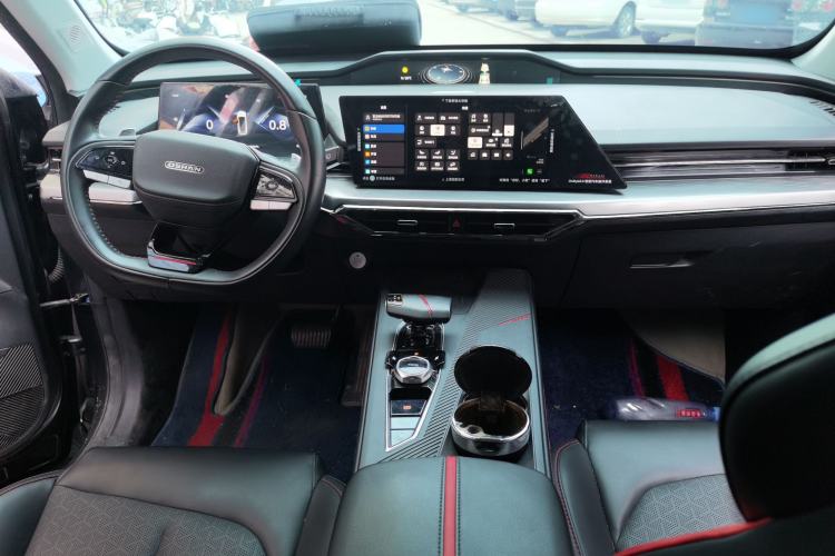 Used CHANGAN OSHAN Z6 2022 Blue Whale 1.5T DCT Smart Edition Urban Version Center Console