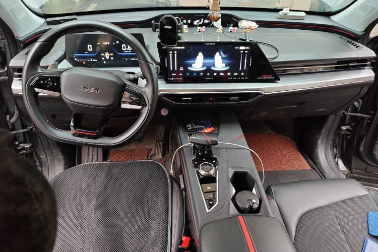 Used CHANGAN OSHAN Z6 2022 Blue Whale 1.5T DCT Luxury Model Center Console