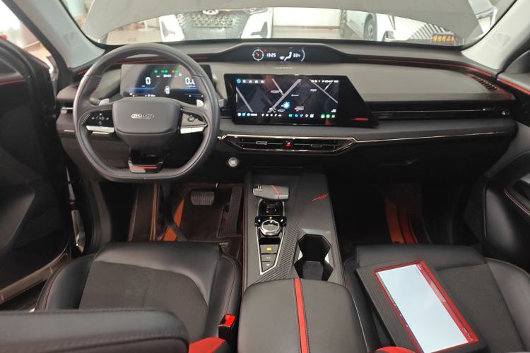 Used CHANGAN OSHAN Z6 2022 Blue Whale 1.5T DCT Luxury Model Center Console