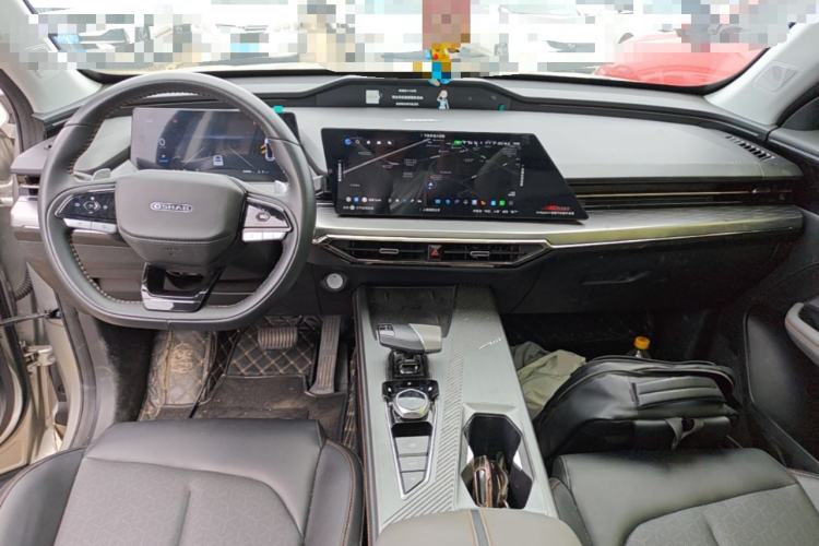 Used CHANGAN OSHAN Z6 2022 Blue Whale 1.5T DCT Smart Edition Urban Version Center Console