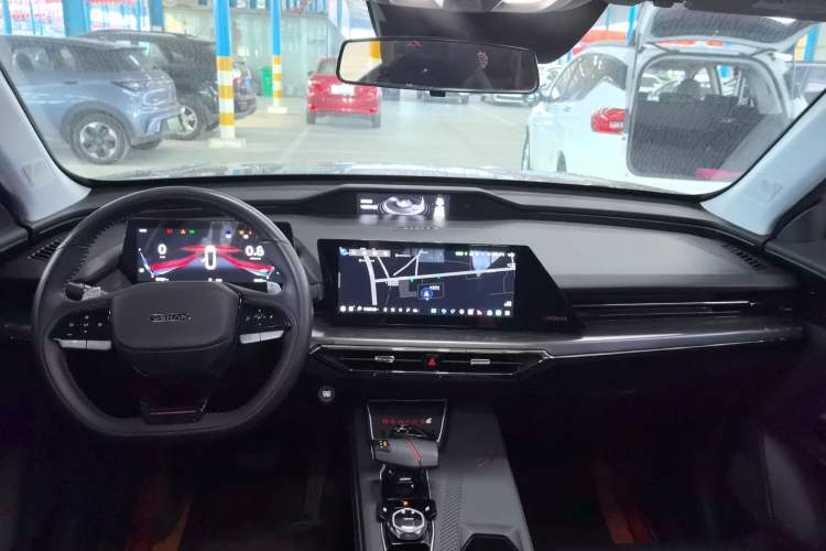 Used CHANGAN OSHAN Z6 2022 Blue Whale 1.5T DCT Smart Edition Center Console