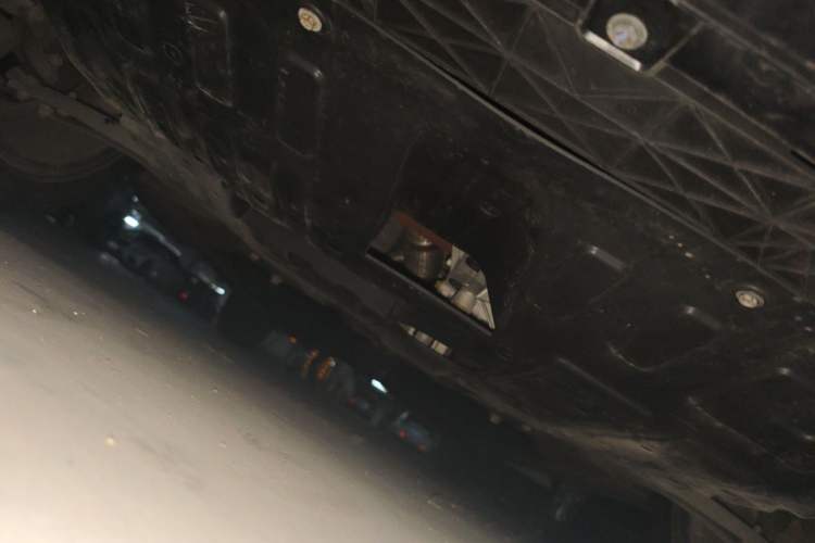 Used CHANGAN OSHAN Z6 2022 Blue Whale 1.5T DCT Luxury Model Chassis Front