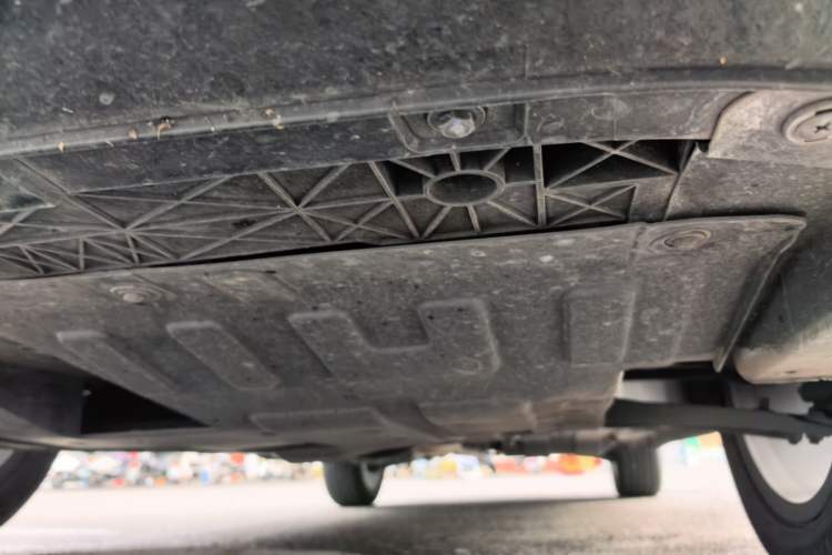 Used CHANGAN OSHAN Z6 2022 Blue Whale 1.5T DCT Luxury Model Chassis Front