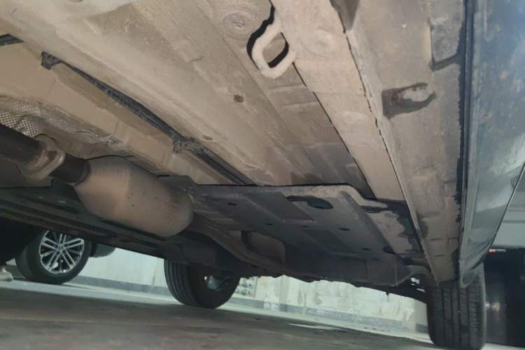 Used CHANGAN OSHAN Z6 2022 Blue Whale 1.5T DCT Smart Edition Chassis Front Left