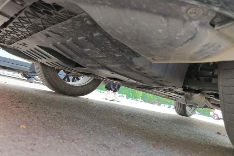 Used CHANGAN OSHAN Z6 2022 Blue Whale 1.5T DCT Smart Navigation Model Chassis Front Left