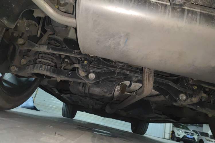 Used CHANGAN OSHAN Z6 2022 Blue Whale 1.5T DCT Smart Edition Chassis Rear
