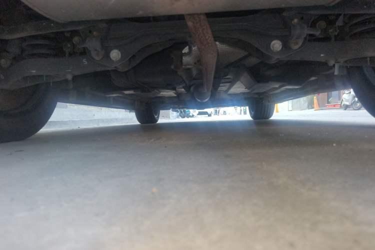 Used CHANGAN OSHAN Z6 2022 Blue Whale 1.5T DCT Smart Edition Chassis Rear