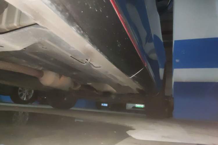 Used CHANGAN OSHAN Z6 2022 Blue Whale 1.5T DCT Smart Navigation Model Chassis Rear Right