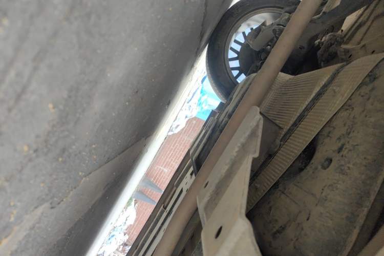Used CHANGAN OSHAN Z6 2022 Blue Whale 1.5T DCT Luxury Model Chassis Rear Right