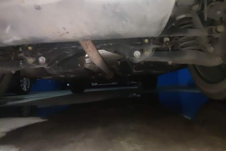 Used CHANGAN OSHAN Z6 2022 Blue Whale 1.5T DCT Smart Navigation Model Chassis Rear