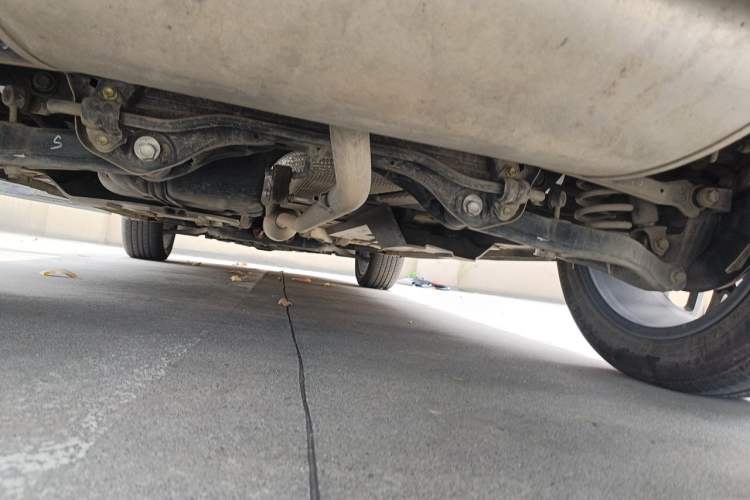 Used CHANGAN OSHAN Z6 2022 Blue Whale 1.5T DCT Luxury Model Chassis Rear
