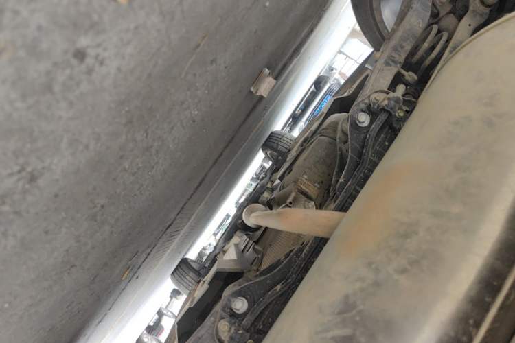 Used CHANGAN OSHAN Z6 2022 Blue Whale 1.5T DCT Luxury Model Chassis Rear