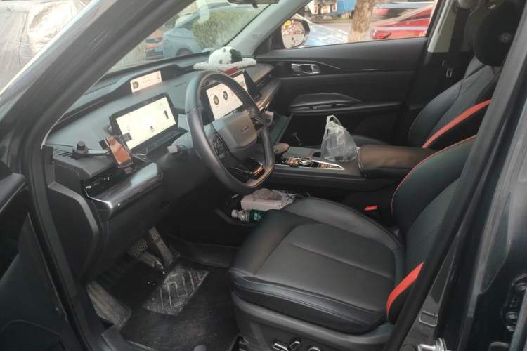 Used CHANGAN OSHAN Z6 2022 Blue Whale 1.5T DCT Smart Edition Urban Version Driver Seat