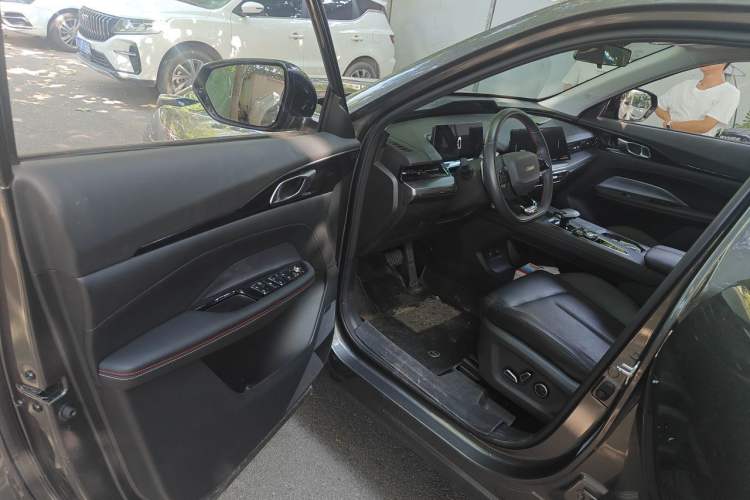Used CHANGAN OSHAN Z6 2022 Blue Whale 1.5T DCT Smart Edition Urban Version Driver Seat